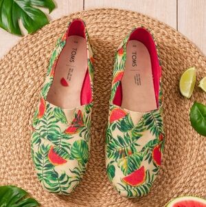 TOMS Women's Tropical Print Slip-On Shoes - Green and Red